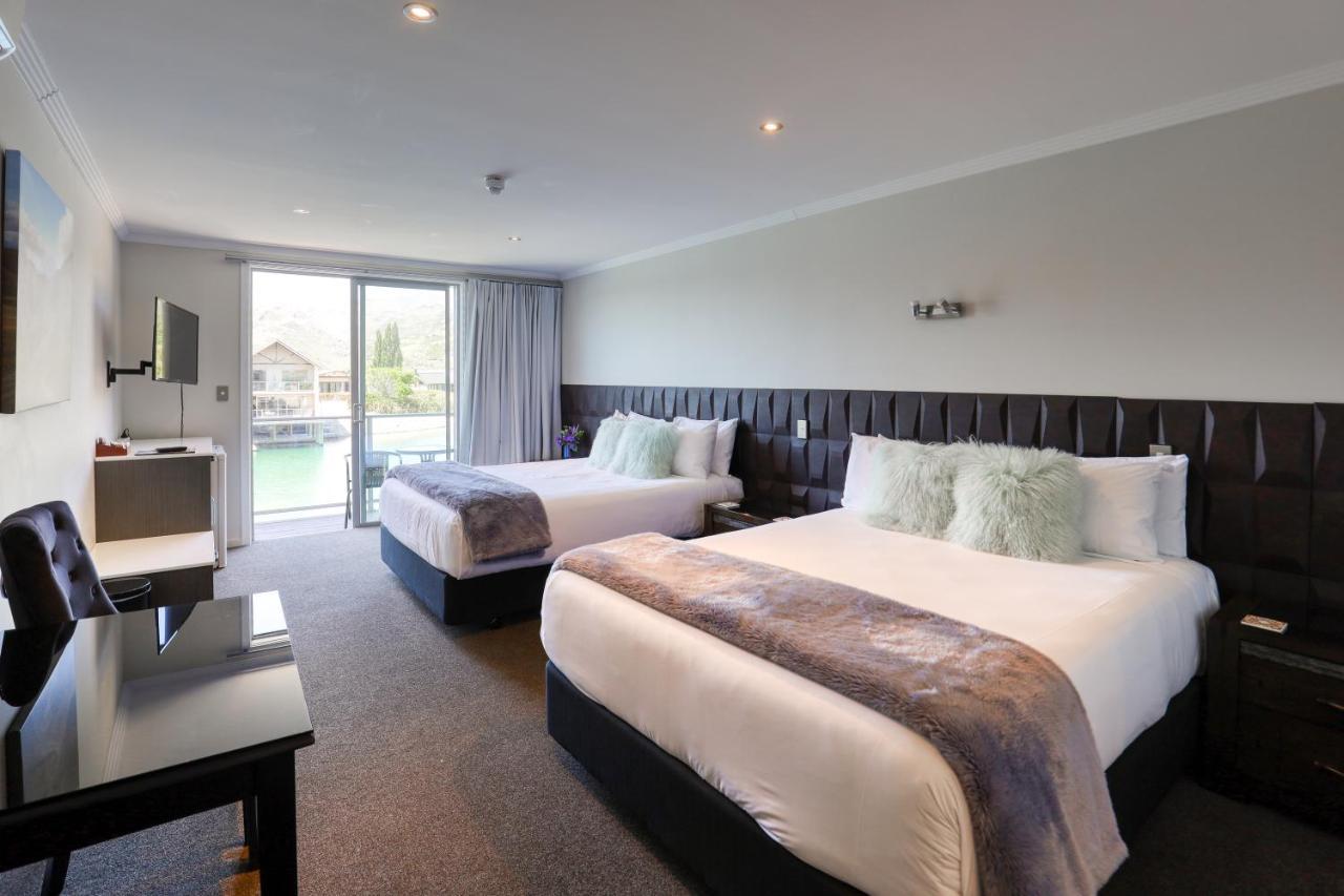 Marsden Lake Resort Central Otago Cromwell Ngoại thất bức ảnh A typical hotel room