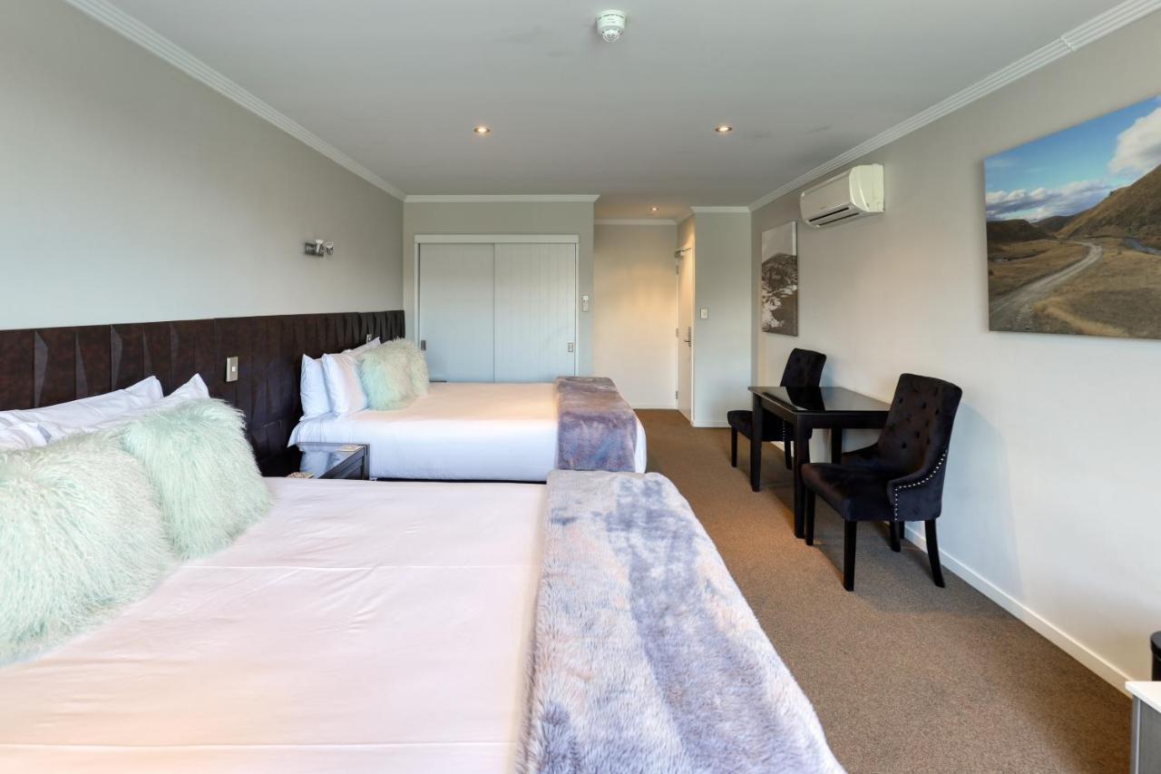 Marsden Lake Resort Central Otago Cromwell Ngoại thất bức ảnh A typical room at the hotel