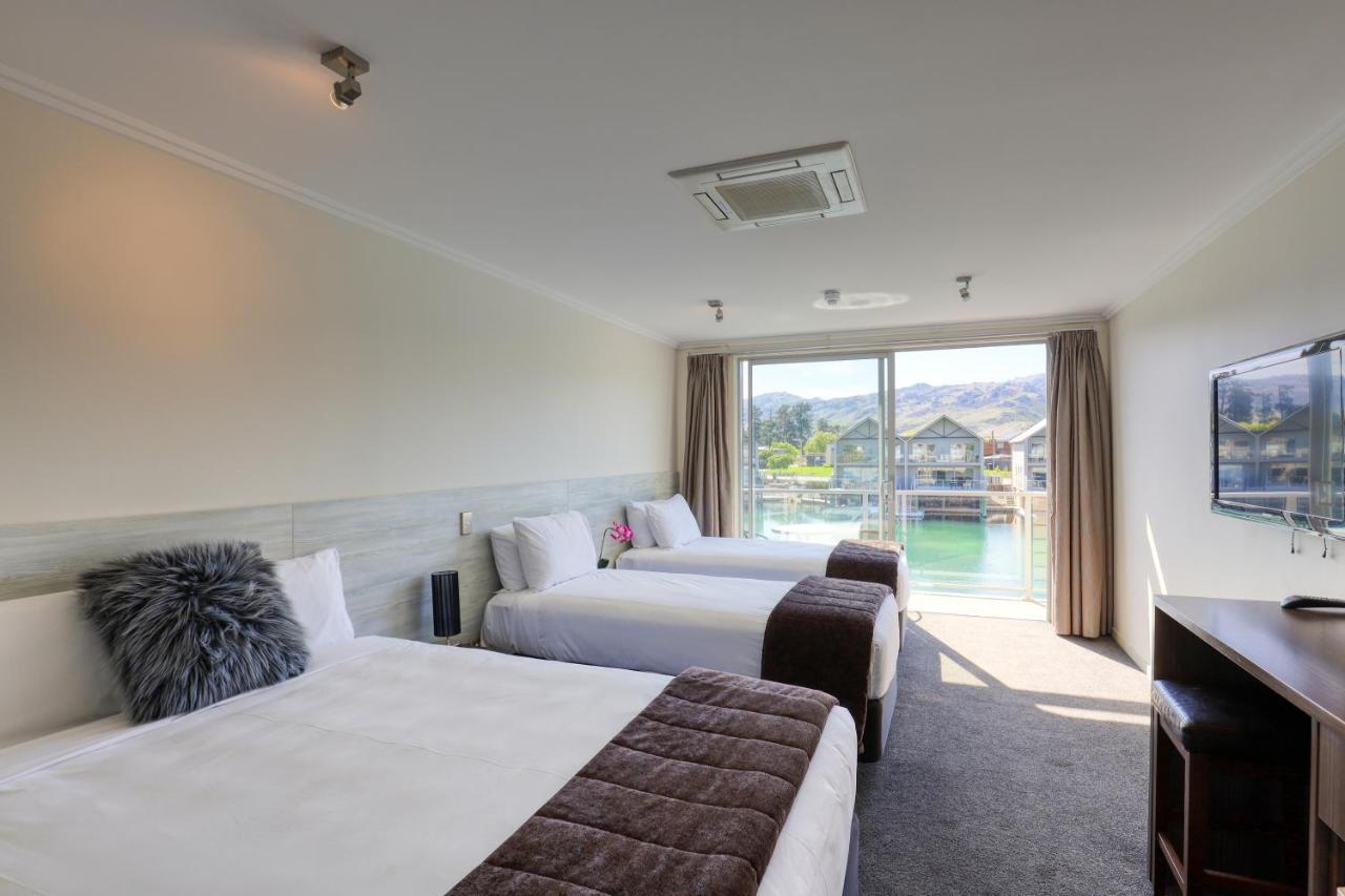 Marsden Lake Resort Central Otago Cromwell Ngoại thất bức ảnh A typical hotel room