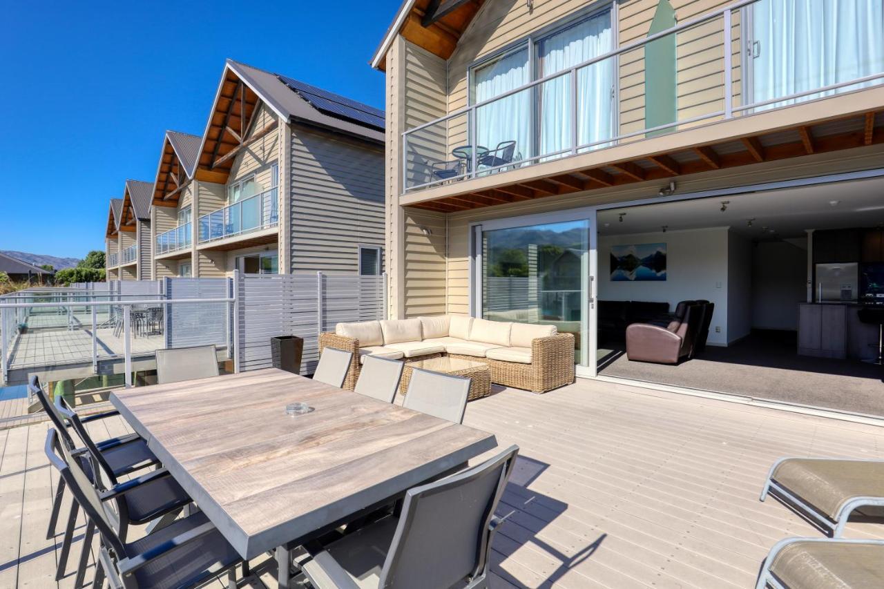 Marsden Lake Resort Central Otago Cromwell Ngoại thất bức ảnh A typical apartment at Jack's Point
